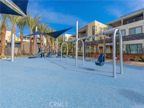 27  Soho  , Irvine, CA