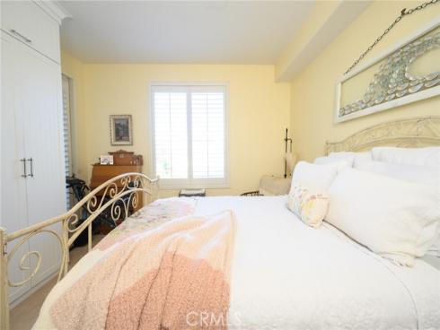 2243  Martin  211 , Irvine, CA