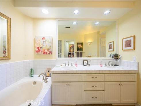 2243  Martin  211 , Irvine, CA