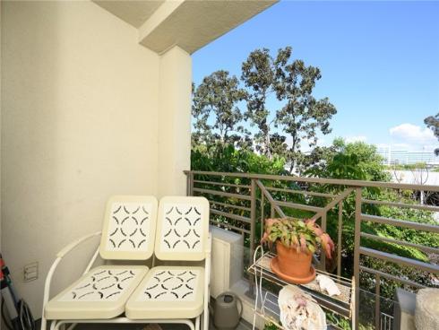 2243  Martin  211 , Irvine, CA