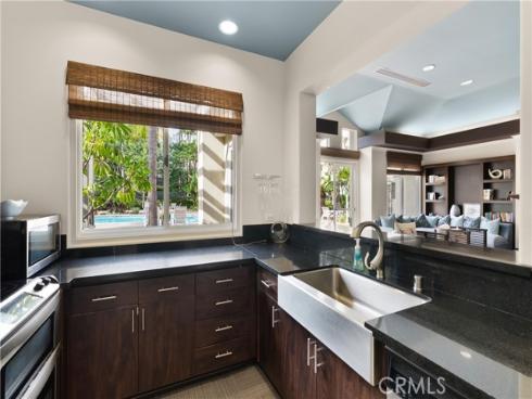 2243  Martin  211 , Irvine, CA