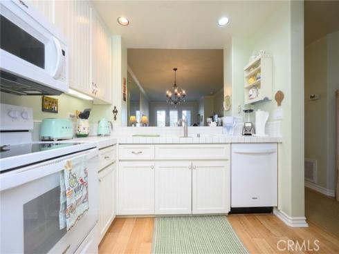 2243  Martin  211 , Irvine, CA