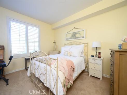 2243  Martin  211 , Irvine, CA