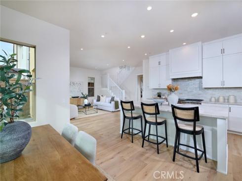 103  Oakstone  , Irvine, CA