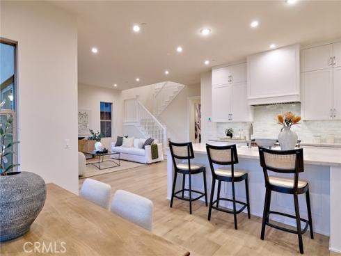 103  Oakstone  , Irvine, CA