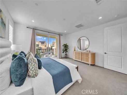 446  Chorus  , Irvine, CA