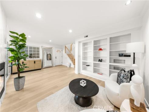 54  Willow Tree  , Irvine, CA