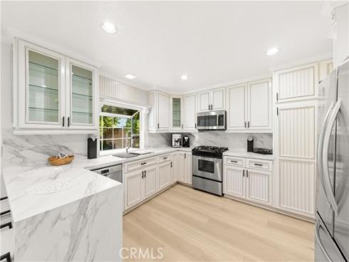 54  Willow Tree  , Irvine, CA