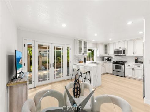 54  Willow Tree  , Irvine, CA