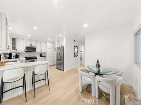 54  Willow Tree  , Irvine, CA