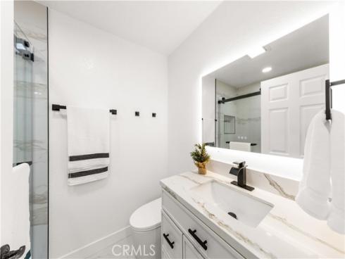 54  Willow Tree  , Irvine, CA