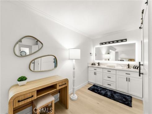 54  Willow Tree  , Irvine, CA