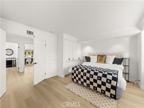 54  Willow Tree  , Irvine, CA