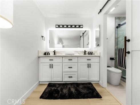 54  Willow Tree  , Irvine, CA