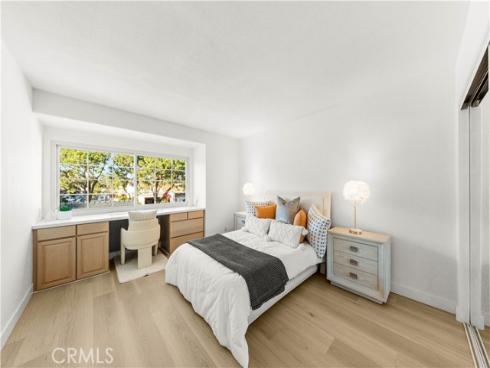 54  Willow Tree  , Irvine, CA