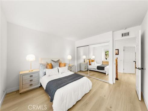 54  Willow Tree  , Irvine, CA