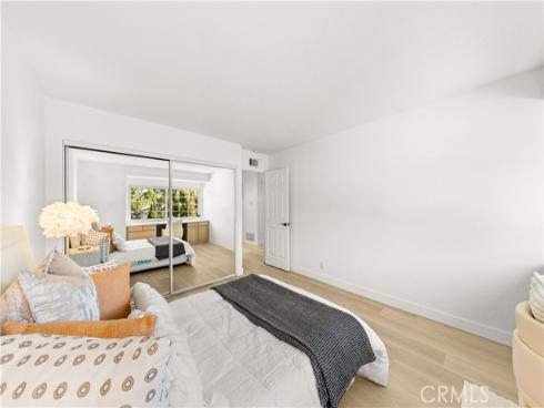 54  Willow Tree  , Irvine, CA