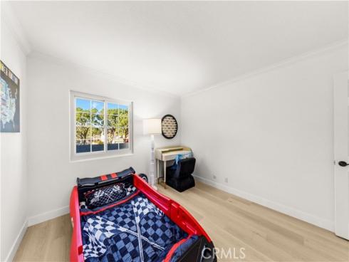 54  Willow Tree  , Irvine, CA