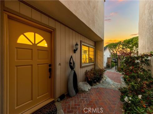 54  Willow Tree  , Irvine, CA