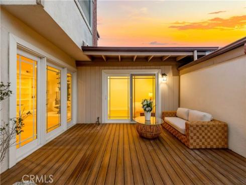 54  Willow Tree  , Irvine, CA