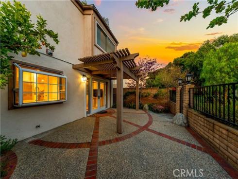 54  Willow Tree  , Irvine, CA