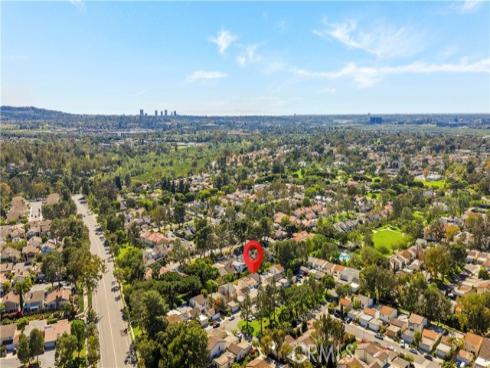 54  Willow Tree  , Irvine, CA