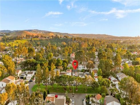 54  Willow Tree  , Irvine, CA