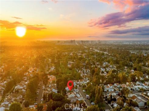 54  Willow Tree  , Irvine, CA