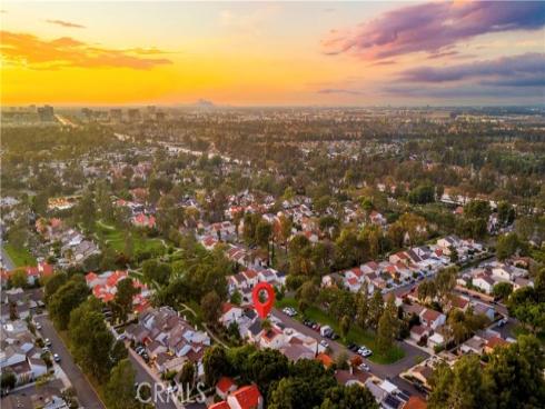 54  Willow Tree  , Irvine, CA