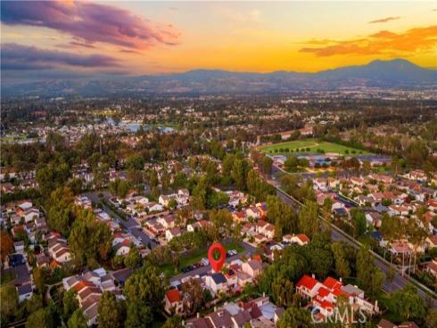 54  Willow Tree  , Irvine, CA