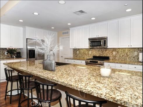 135  Pathway  , Irvine, CA