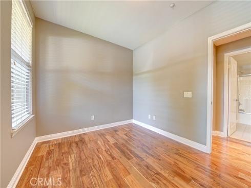 135  Pathway  , Irvine, CA