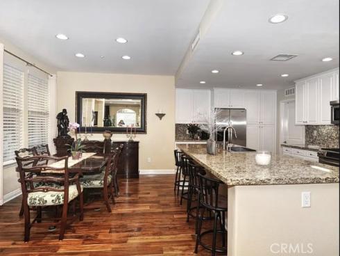 135  Pathway  , Irvine, CA