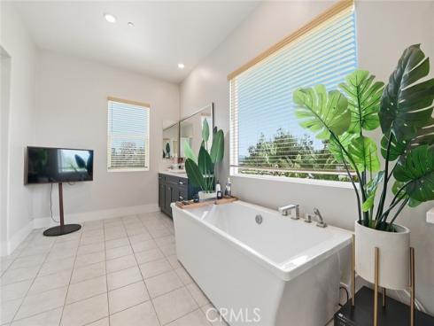 102  Balance  , Irvine, CA