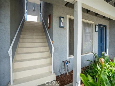 44  Fallbrook  , Irvine, CA