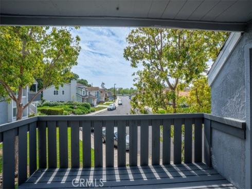 44  Fallbrook  , Irvine, CA