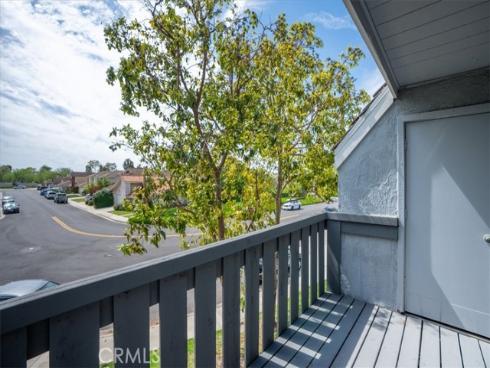 44  Fallbrook  , Irvine, CA