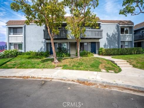 44  Fallbrook  , Irvine, CA