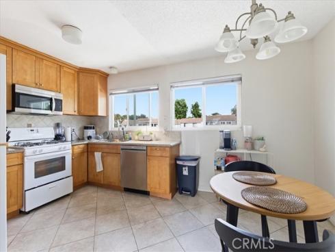 44  Fallbrook  , Irvine, CA