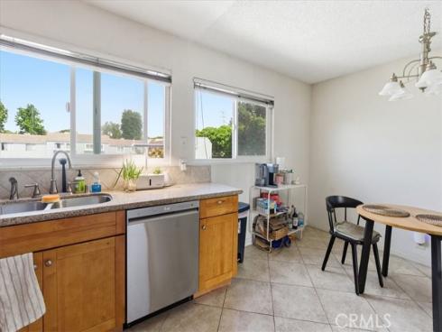 44  Fallbrook  , Irvine, CA