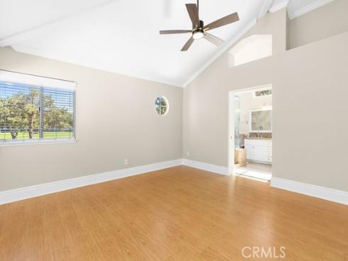 6  Aprilla  , Irvine, CA