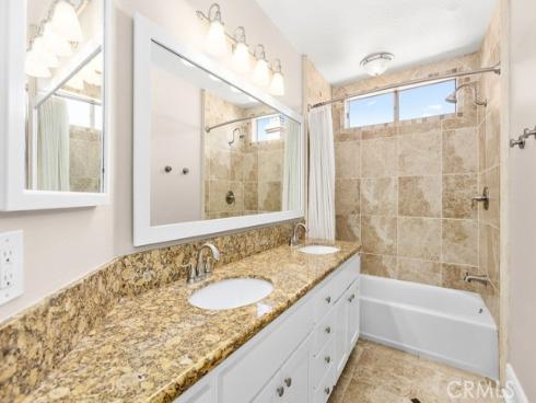 6  Aprilla  , Irvine, CA