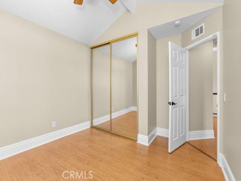 6  Aprilla  , Irvine, CA