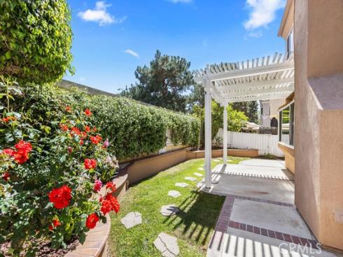 6  Aprilla  , Irvine, CA