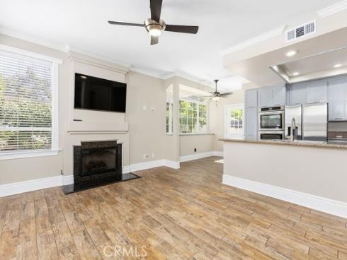 6  Aprilla  , Irvine, CA