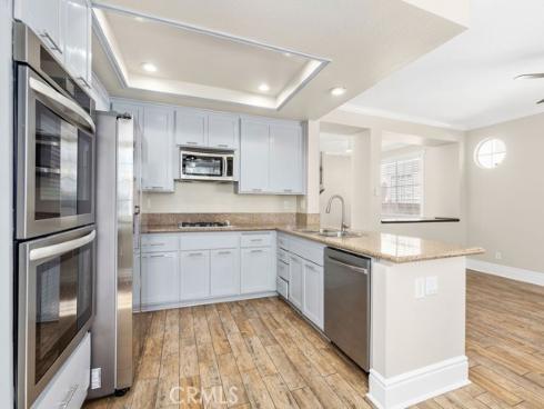 6  Aprilla  , Irvine, CA