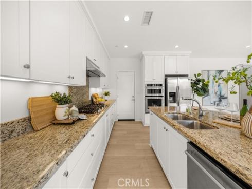 111  Grazie  , Irvine, CA