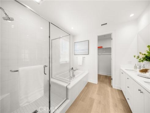 111  Grazie  , Irvine, CA