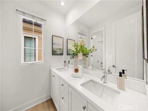 111  Grazie  , Irvine, CA