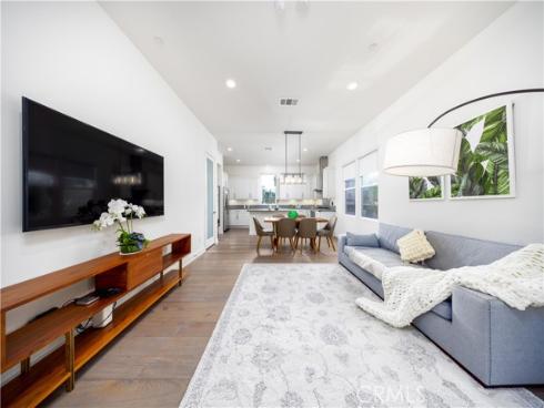 109  Newall  , Irvine, CA